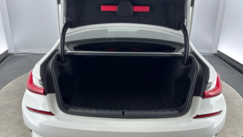 BMW 3 Series 320i M Sport 4dr Step Auto Petrol Saloon